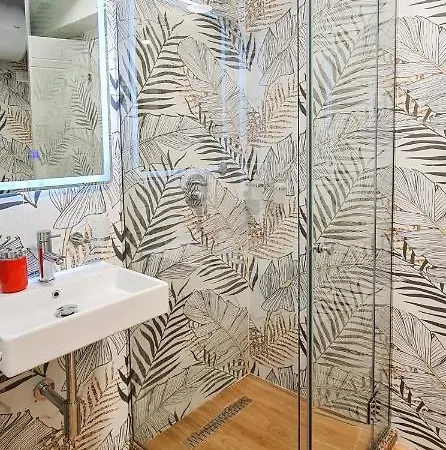 2v1 - Center 3 Апартаменты *