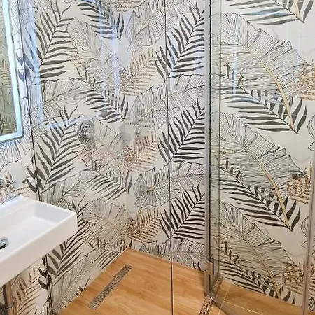 Апартаменты 2v1 - Center 3 Тирана